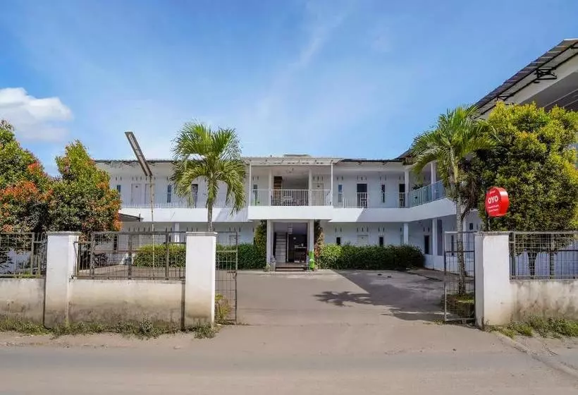 ホテル Oyo 90086 Pondok Tasyiq Guest House