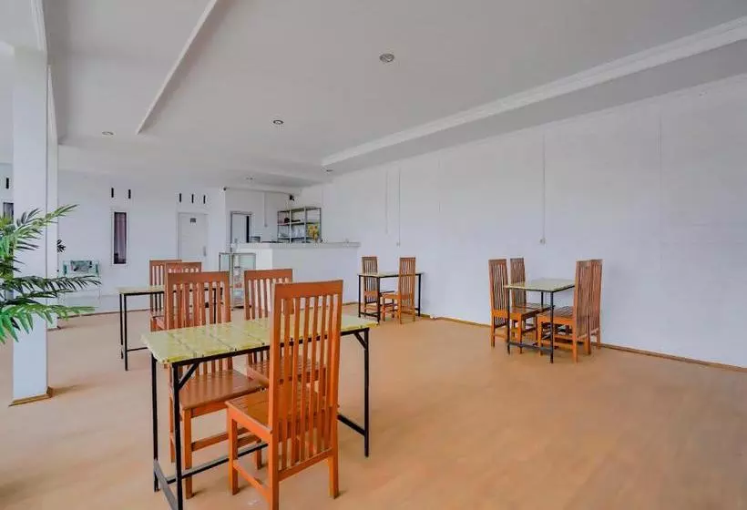 ホテル Oyo 90086 Pondok Tasyiq Guest House