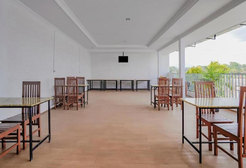 בית מלון כפרי Oyo 90086 Pondok Tasyiq Guest House