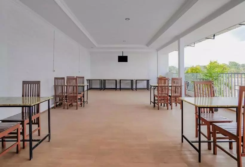 ホテル Oyo 90086 Pondok Tasyiq Guest House