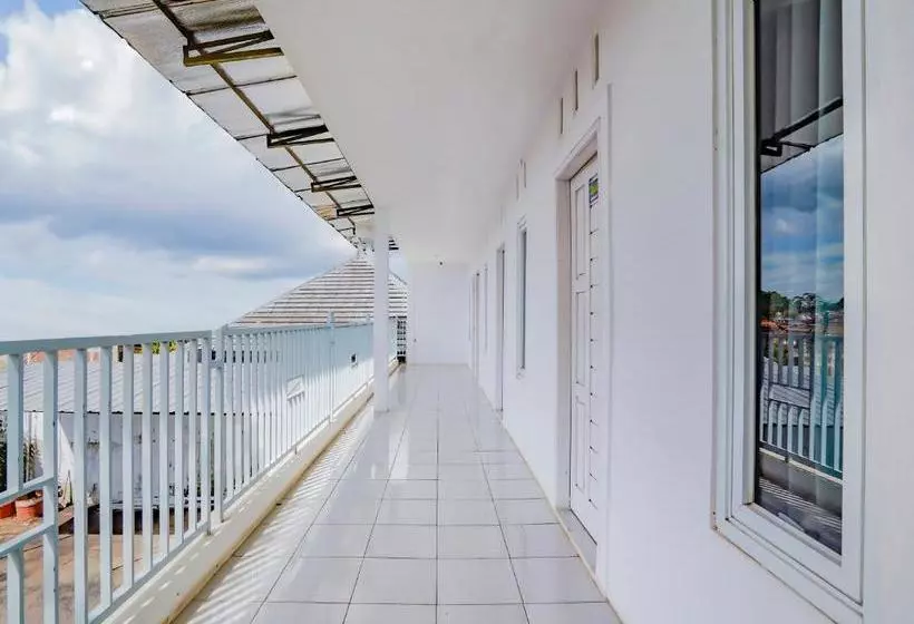 ホテル Oyo 90086 Pondok Tasyiq Guest House