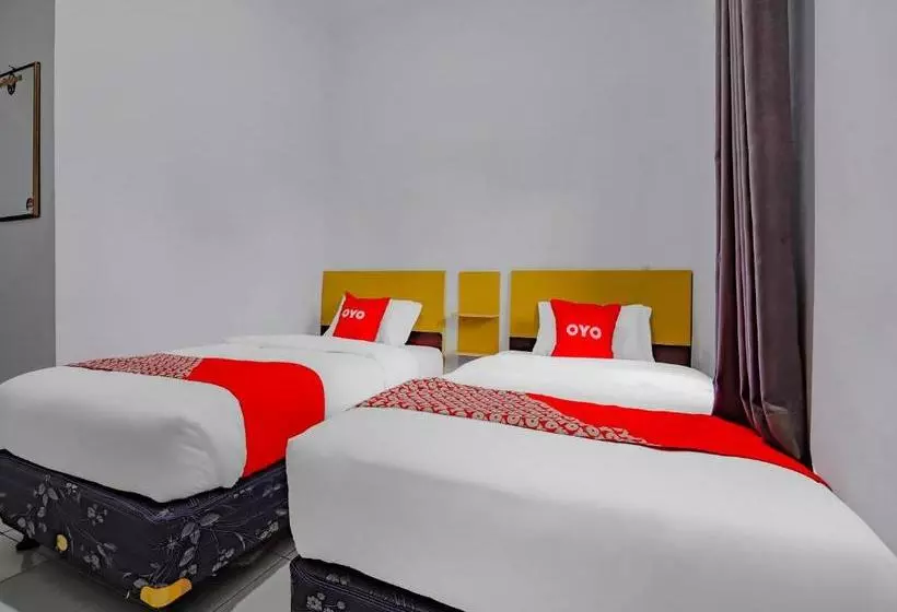 ホテル Oyo 90086 Pondok Tasyiq Guest House