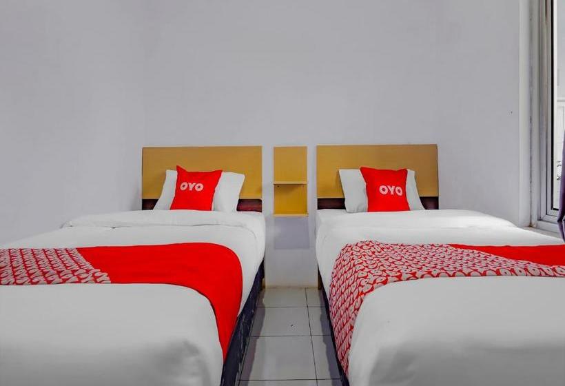 בית מלון כפרי Oyo 90086 Pondok Tasyiq Guest House