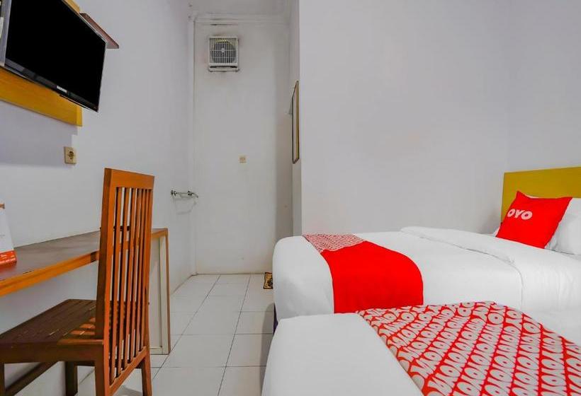 בית מלון כפרי Oyo 90086 Pondok Tasyiq Guest House