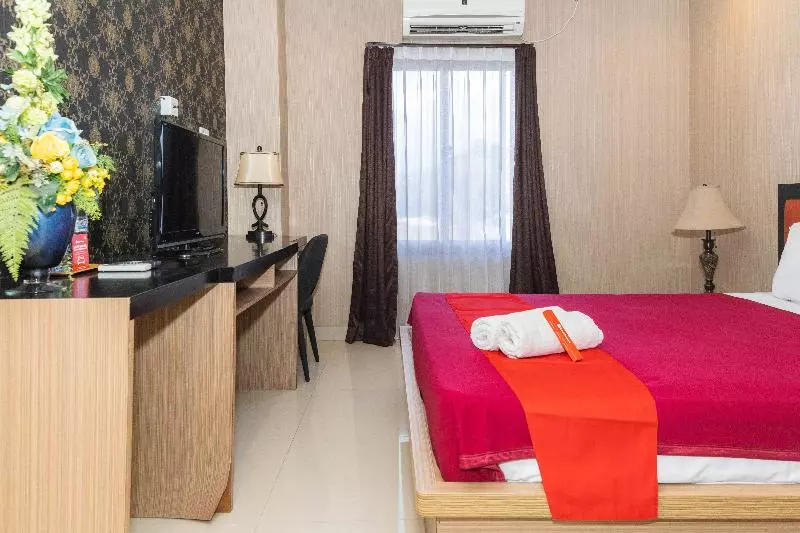 Hotelli Reddoorz Plus @ Paal 2 Manado