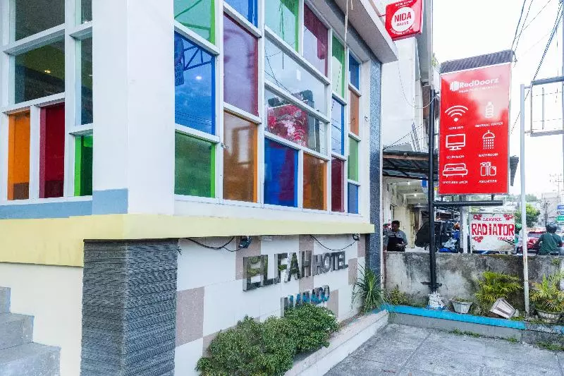 Hotelli Reddoorz Plus @ Paal 2 Manado