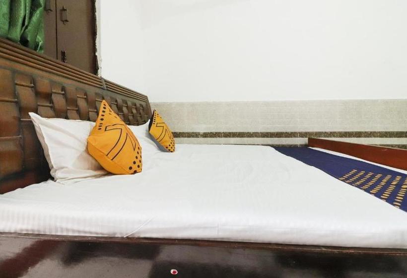 בית מלון כפרי Spot On 76155 Happy