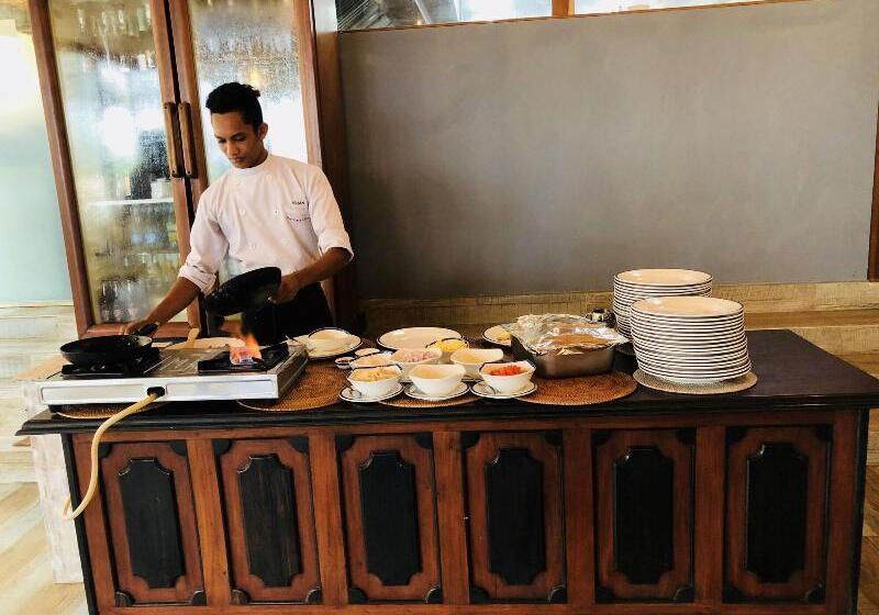 Hotel Thaproban Pavilion Waves Unawatuna