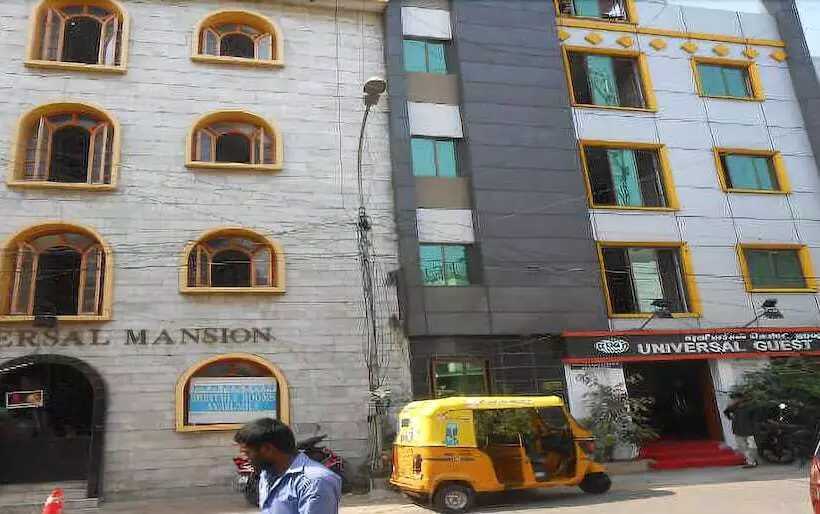 هتل Universal Residency