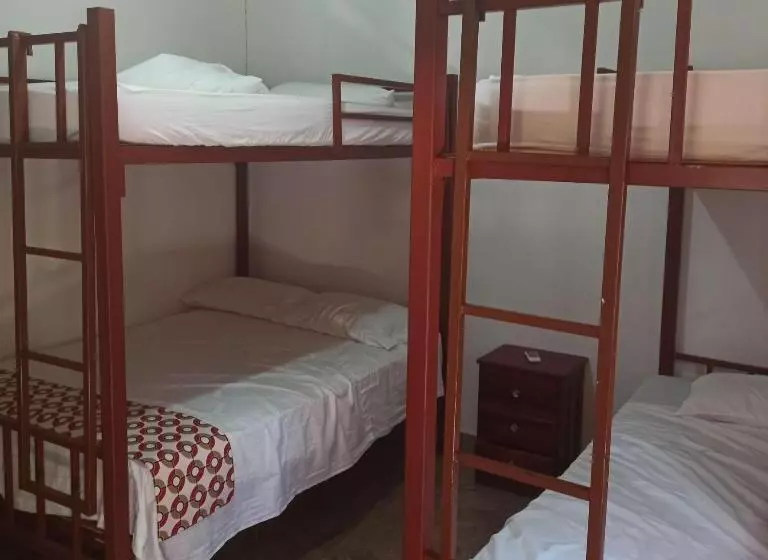 ペンション La Casa De Thurys