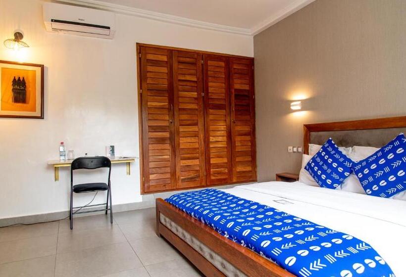 پانسیون Le Karé ébène