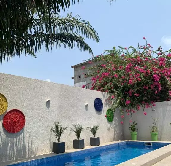 پانسیون Le Karé ébène