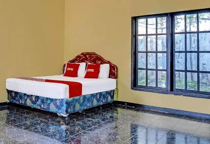 Spot On 91798 Hotel Grand Mutiara