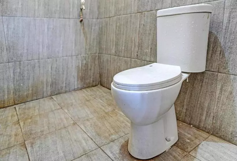 Spot On 91798 Hotel Grand Mutiara