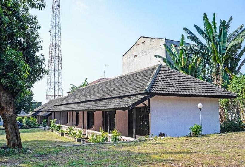 Spot On 91798 Hotel Grand Mutiara