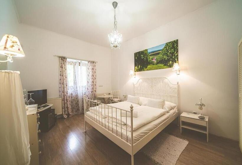 مبيت وإفطار Palkonyha Panzió Speiz