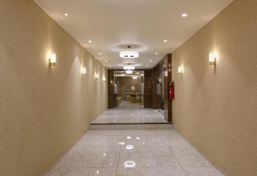 هتل Flourish International