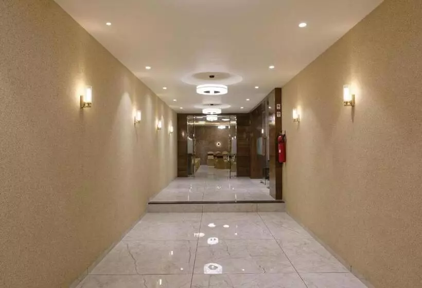 ホテル Flourish International