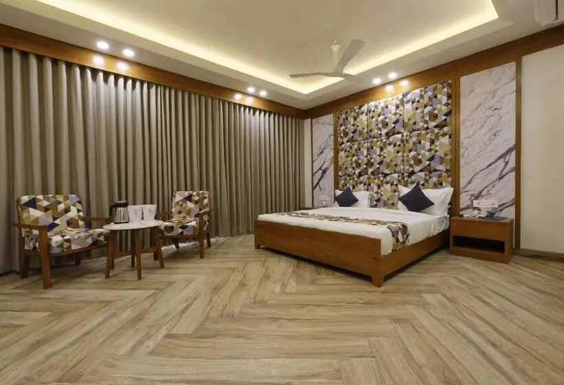 ホテル Flourish International