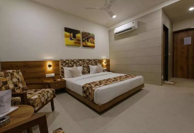 ホテル Flourish International