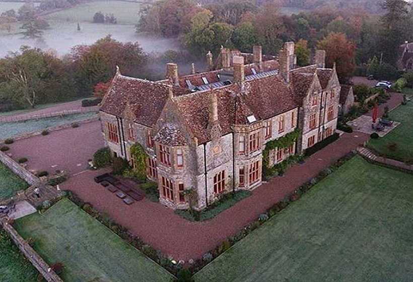 فندق Huntsham Court