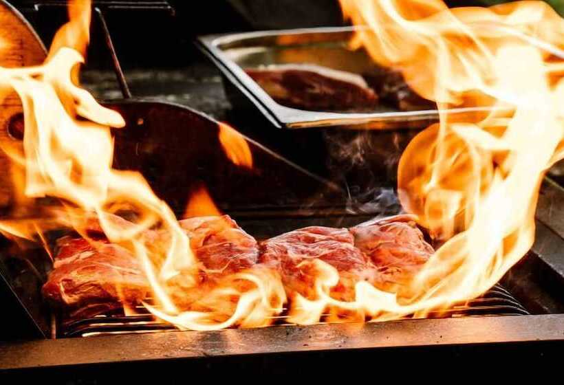 فندق Huntsham Court