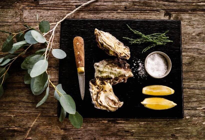 فندق Huntsham Court