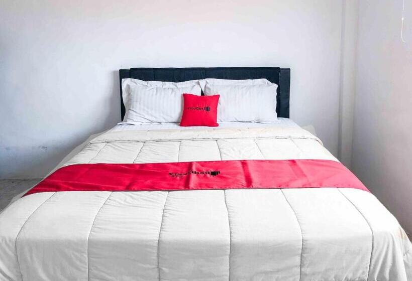 בית מלון כפרי Reddoorz Near Eco Green Park Batu