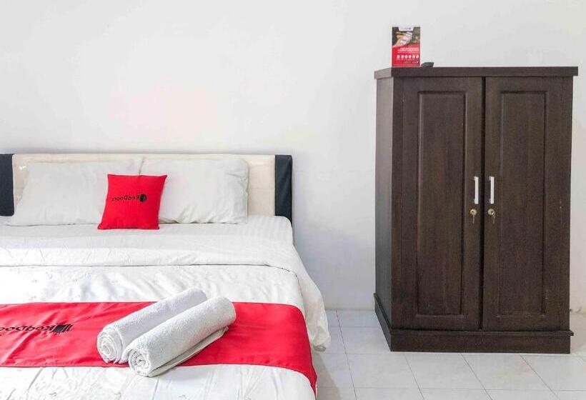 בית מלון כפרי Reddoorz Near Eco Green Park Batu