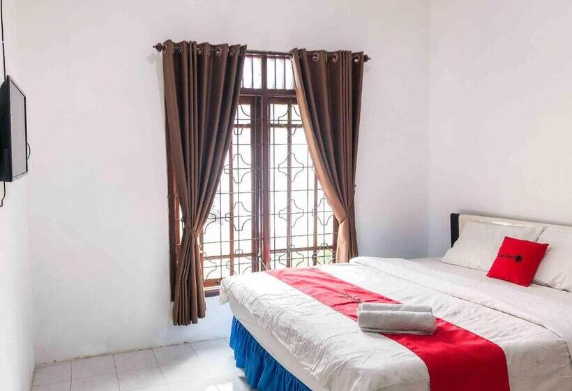 בית מלון כפרי Reddoorz Near Eco Green Park Batu
