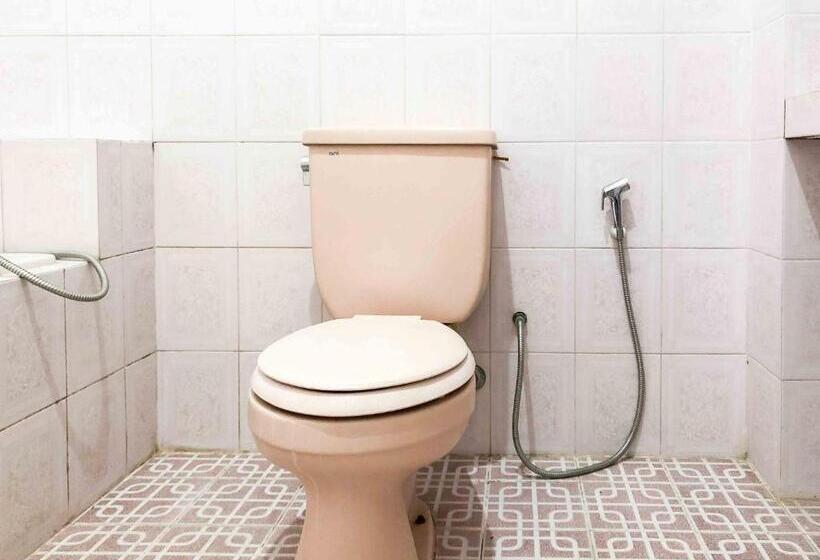 בית מלון כפרי Reddoorz Near Eco Green Park Batu