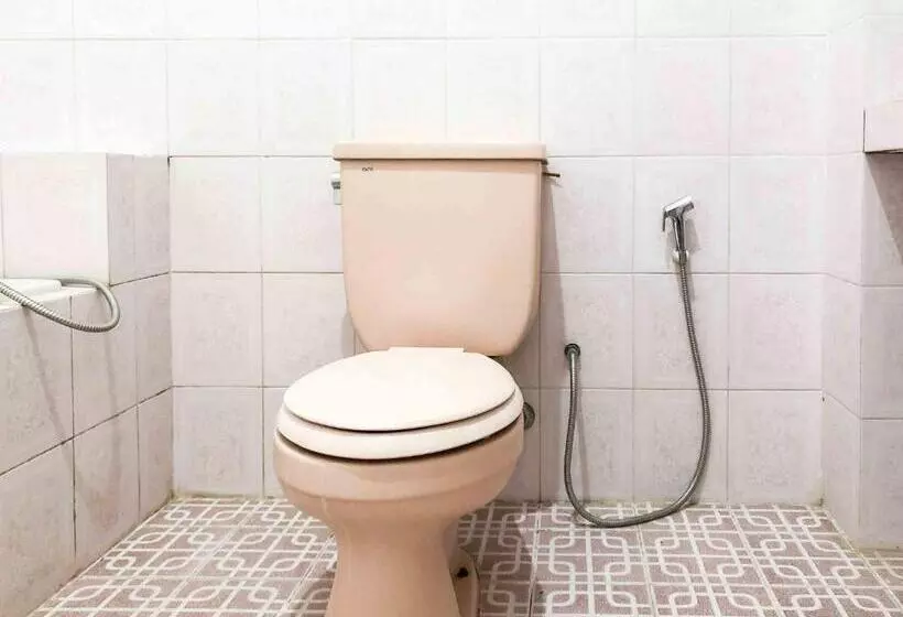 ホテル Reddoorz Near Eco Green Park Batu