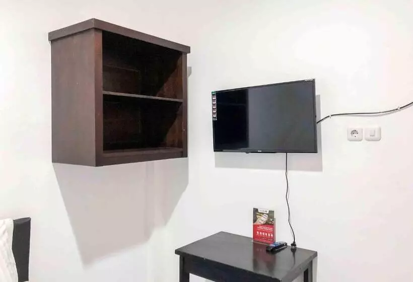 ホテル Reddoorz Near Eco Green Park Batu