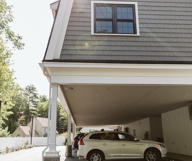 فندق صغير Grasshopper Inn