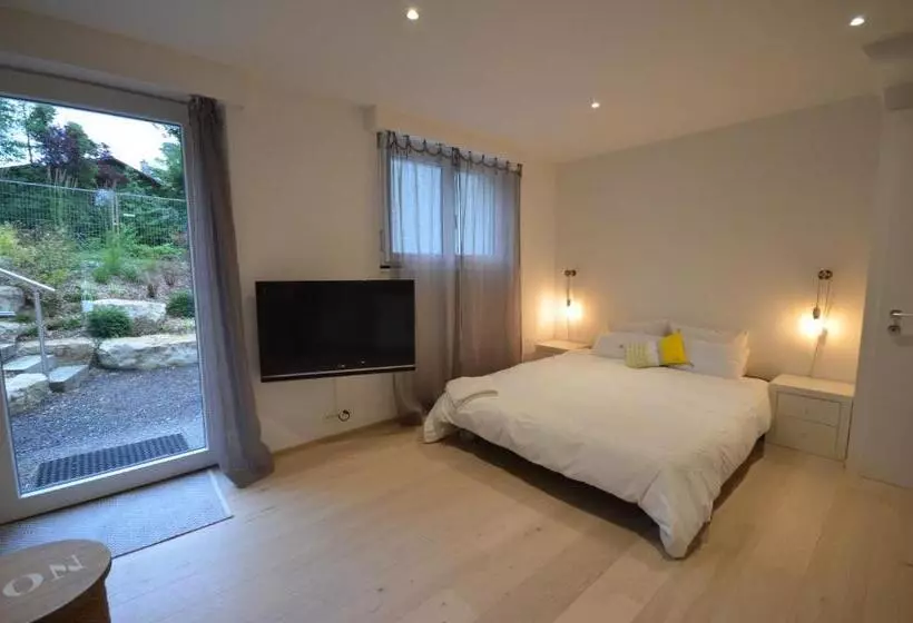 Aamiaismajoitus (B&B) La Chambre #11