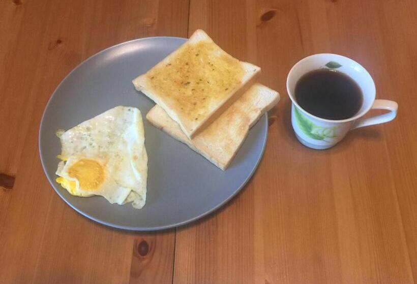 تختخواب و صبحانه Johnnie S Inn