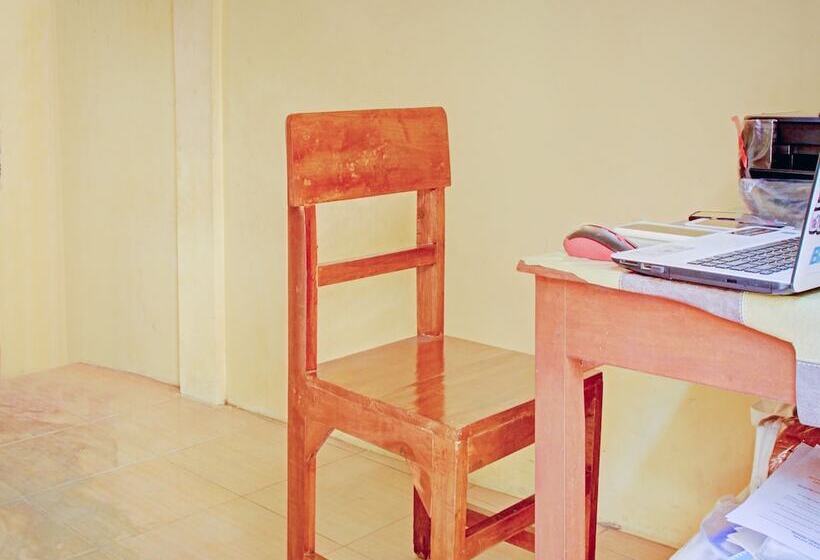 בית מלון כפרי Oyo 90029 Bwi Guest House