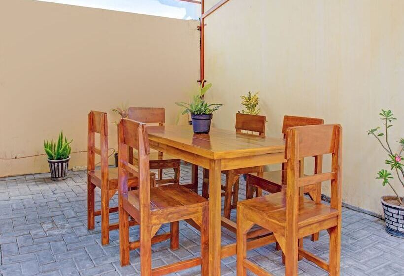 בית מלון כפרי Oyo 90029 Bwi Guest House