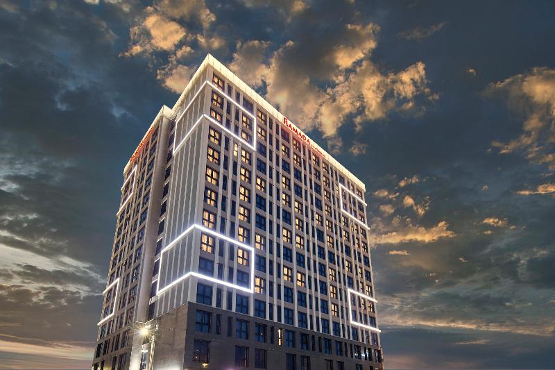 Hotel Ramada By Wyndham Gumi