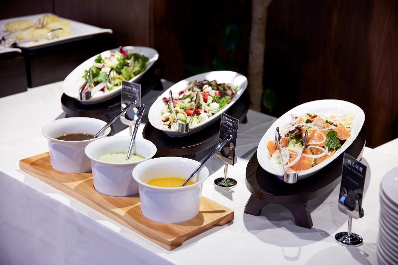 Hotel Ramada By Wyndham Gumi