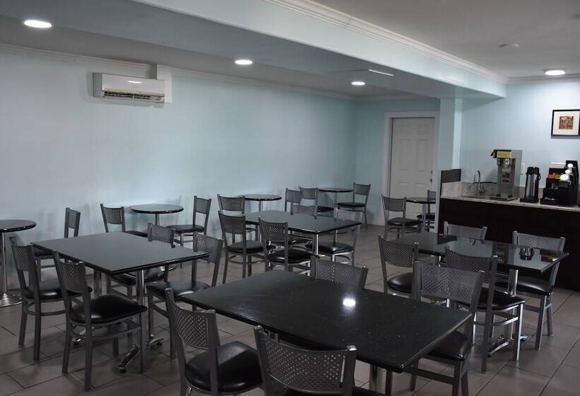 هتل Destin Inn & Suites