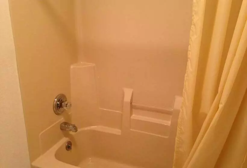 هتل Economy Inn Lafayette