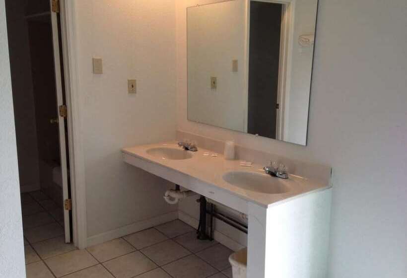 فندق Economy Inn Lafayette