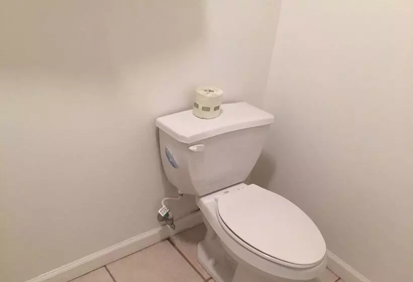 هتل Economy Inn Lafayette