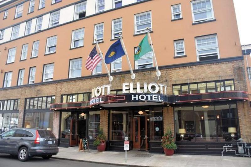 Otel Elliott