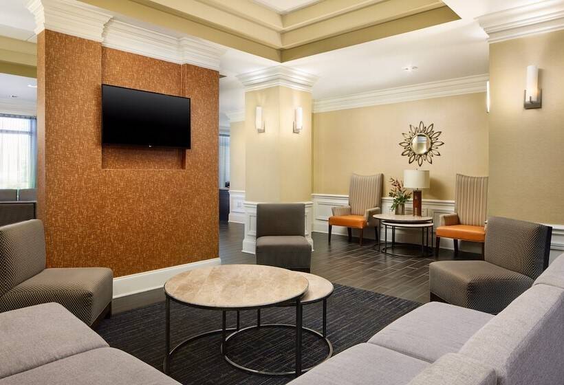 ホテル Holiday Inn Express & Suites Alpharetta, An Ihg