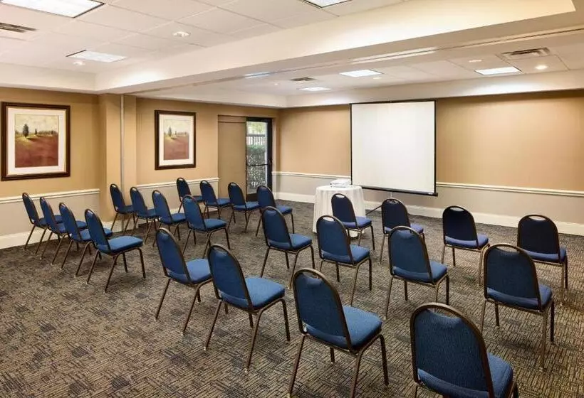 בית מלון כפרי Holiday Inn Express & Suites Alpharetta, An Ihg