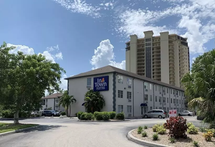 ホテル Intown Suites Extended Stay Fort Myers Fl