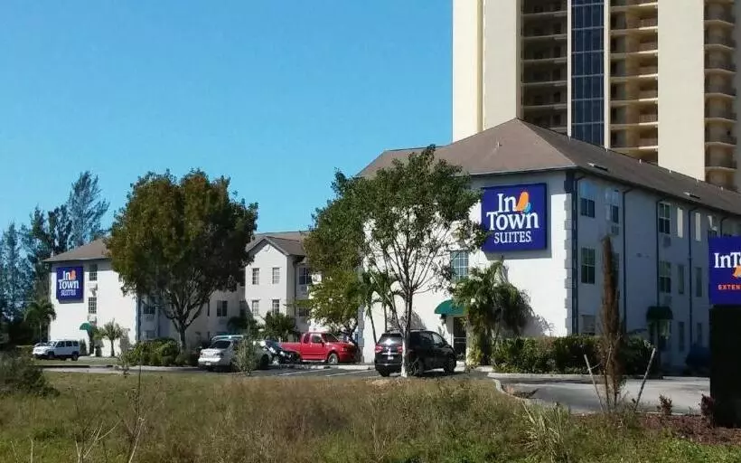ホテル Intown Suites Extended Stay Fort Myers Fl