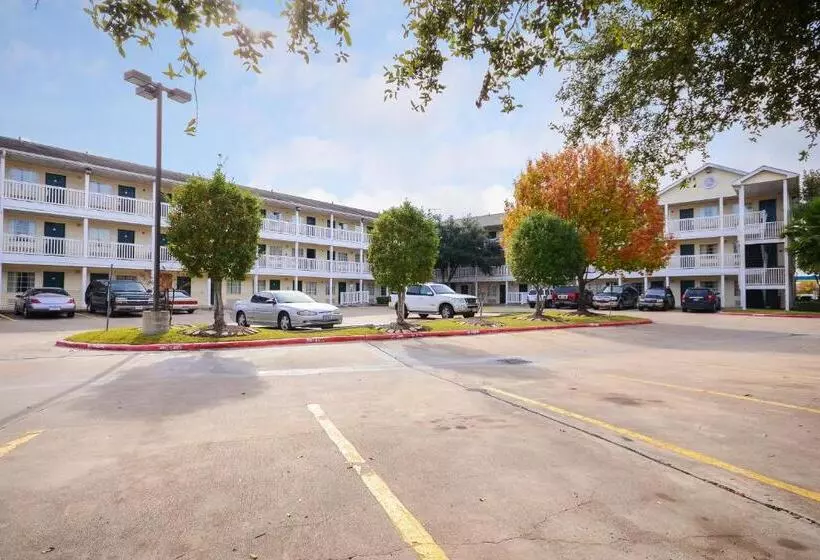 ホテル Intown Suites Extended Stay Select Houston Tx Stafford
